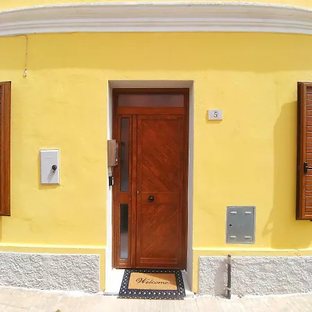 La Casetta Gialla Holiday home *
